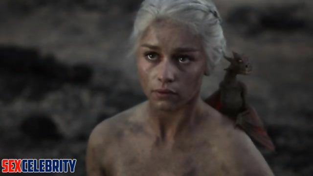 Nude Emilia Clarke (Game of Thrones)