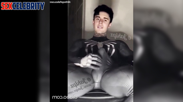 Hottest tatto guy Justin Bieber masturbated in super hero suit