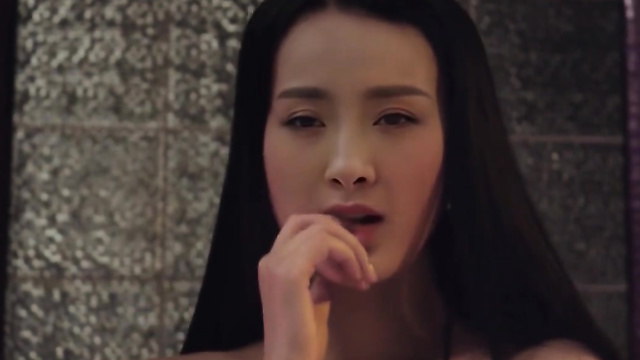 Fake bitch Yang Mi loves getting hot orgasms // 杨幂 性爱场面