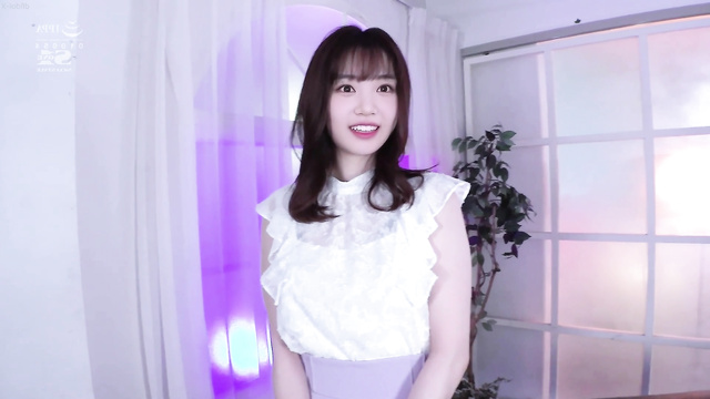 Hot Chaewon and her first squirt - fakeapp / 채원 아이즈원 [PREMIUM]