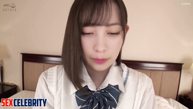 Hot schoolgirl Kanna Hashimoto (橋本 環奈 ポルノ) fucked in hotel room - fake