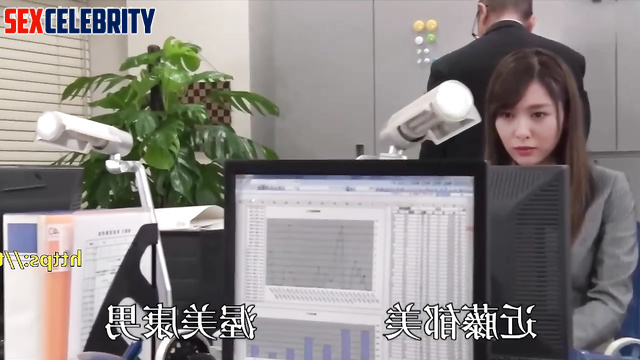 Hot office woman Tiffany Tang sex scenes with colleague / 唐嫣 假色情片