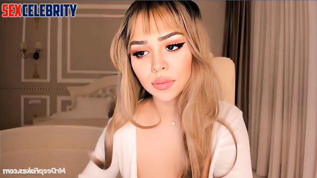 Danna Paola with gorgeous makeup - deepfake webcam show