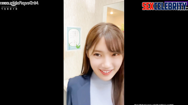 Adult Suzy showed boobs to her boyfriend in the toilet (수지 딥 페이크 섹스)