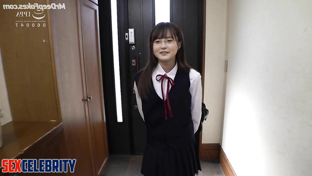 Naughty school girl Endo Sakura フェイクポルノ 遠藤さくら 乃木坂46 fakeapp porn