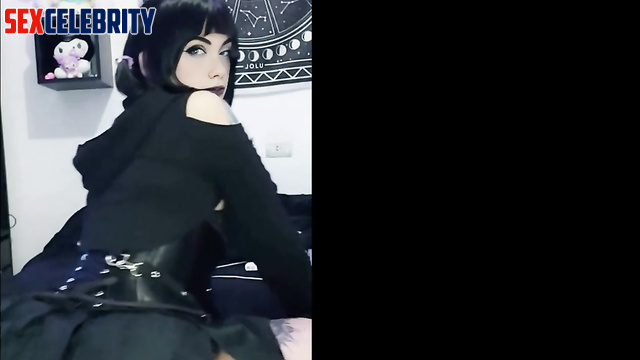 Hot live session with Maghla (she is a webcam girl) - real fake