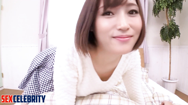 Japanese babe really wants to do something dirty with you, look 性別 本物の偽物