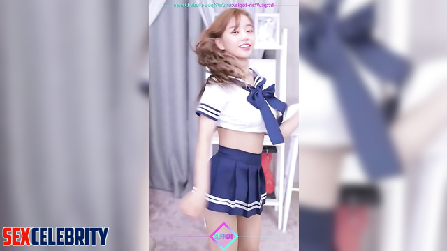 Dancing in schoolgirl costume [안유진 아이즈원] Yujin solo adult video