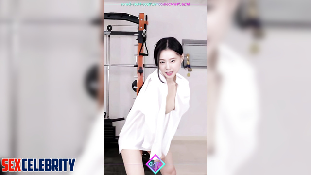 Irene [아이린 레드벨벳] moves excitingly on camera / fakeapp