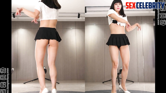 (있지 예지 딥페이크) K-pop idol Yeji dances cheekily in mini skirt