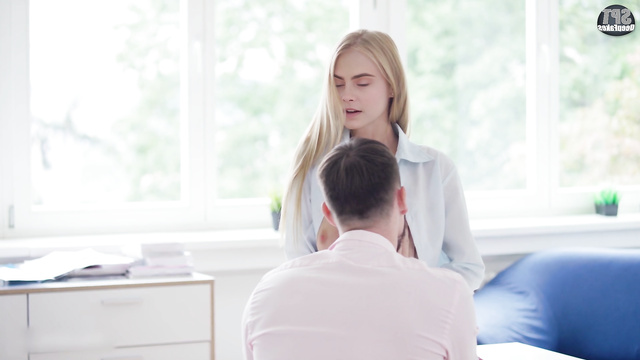 (fake porn) Teen blondie Cara Delevingne fucked on a study desk