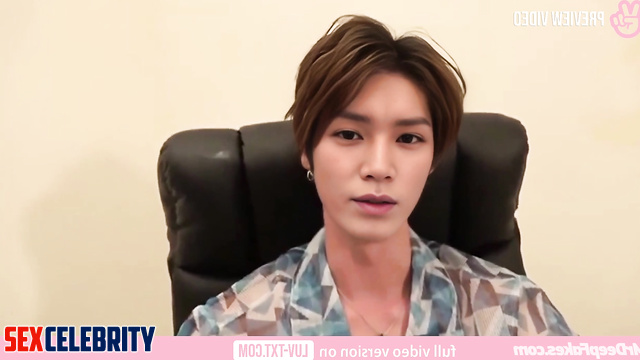 Taeyong took off his panties so he could have his penis jerked off 성인 태용