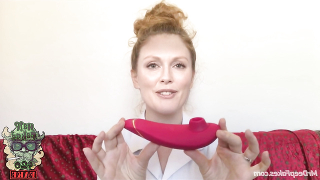 Fake milf Julianne Moore bragging her new cool dildo