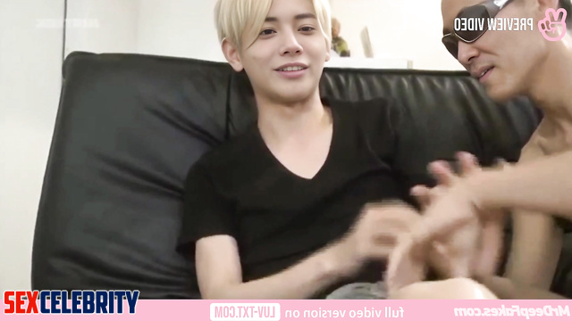 Gentle gay loves gentle caresses (태현 투모로우바이투게더) Taehyun face swap