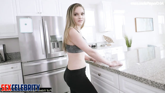 Deepfake Dafne Keen twirls her ass in the kitchen