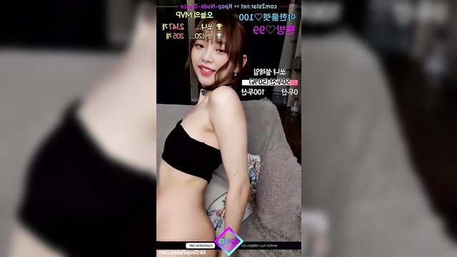 Dirty Minji (민지 뉴진스) works as a webcam model / solo real fake