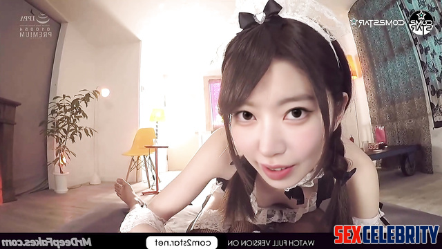 사쿠라 아이즈원 르세라핌 housemaid did cool handjob after work, Sakura pov fakeapp