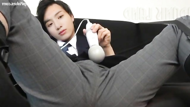 BTS Jungkook anal play ends with massive cumshot - AI (정국 방탄소년단 게이 인공 지능)