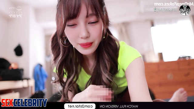 다니엘 뉴진스 lustful Danielle moistened your cock before a blowjob - AI