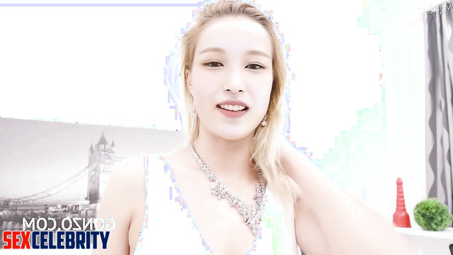 Blonde playing with her nipples / Mina TWICE deepfake video 미나 가짜 포르노