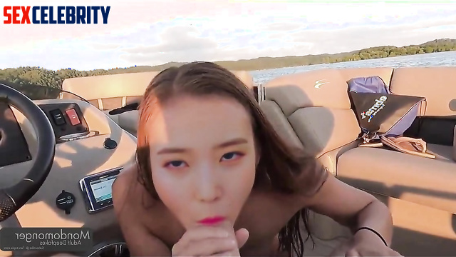 Hot cock sucking session on a boat - POV IU 이지은 어른들의 비디오