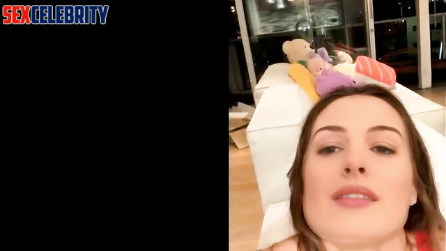 Leaked Deepfake! Hollywood celeb Anne Hathaway shows how to jerk off