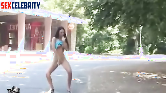 Look, she is exhibitionist (peeing in public places) Mila Kunis real fake