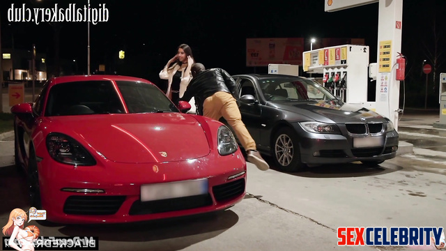 It all started with flirting in the car, Aubrey Plaza smart face change