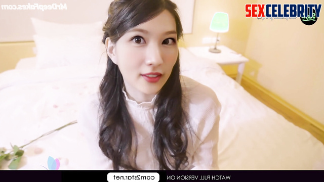 Boyfriend making her legs massage in the hotel 사나 트와이스 Sana adult tapes