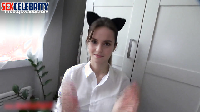 Emma Watson internet celebrity wants to love him sweet / real fake