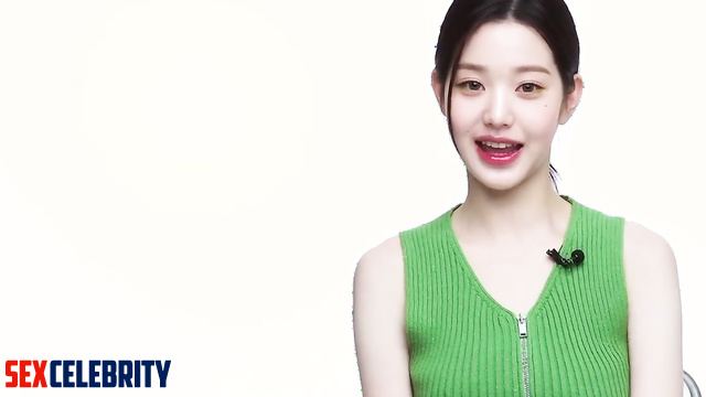 She made a stranger cum on her face, fake Wonyoung IVE 장원영 딥 페이크 에로틱