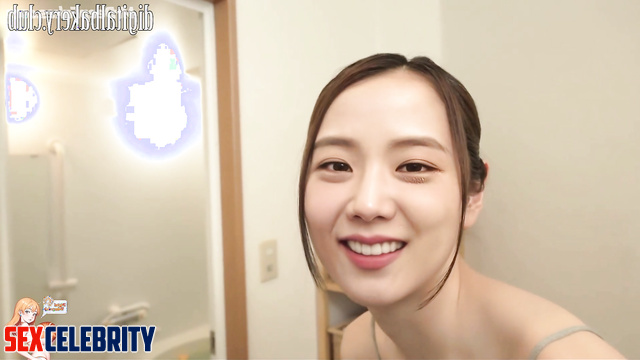 Girl touching a cock under the water - Jisoo (지수 블랙핑크) smart face change