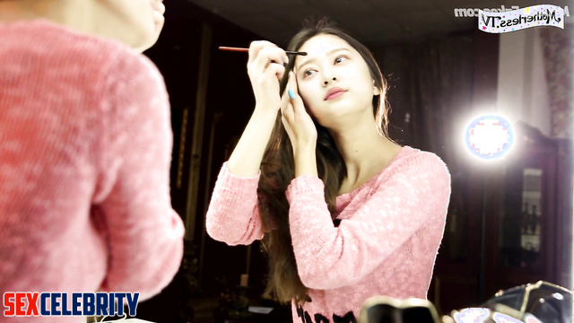 Photo shoot suddenly turned nude, Minju (김민주 아이즈원) internet celebrity