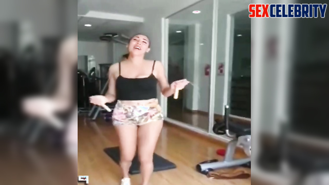 AI Jackie Guerrido skipping rope