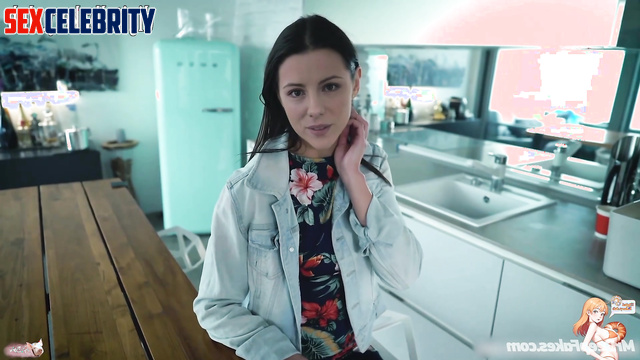 She makes the best footjob in the world / Kate Beckinsale adult tapes