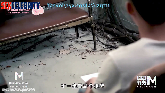 Artist is about to lick his model's pussy - Zhao Jinmai (趙今麥 智能換臉) A.I.