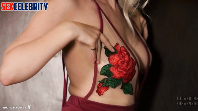 Beauty Taylor Swift showed her body in a private chat - solo sex scenes