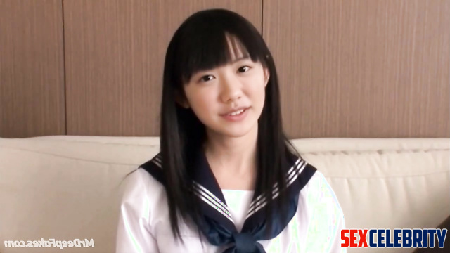 Under school uniform hides sexy Mana Ashida's tits 芦田愛菜 [日本人] Japanese