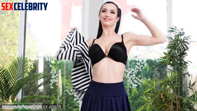 Ariana Grande  decided not to think about anything at the porn casting ai