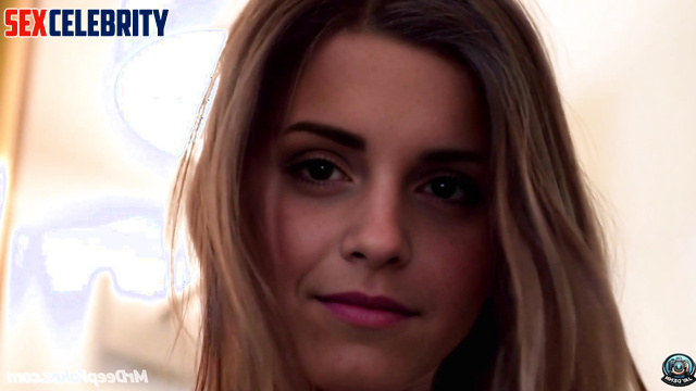 Beauty Emma Watson showed her all charms that night / pmv ai erotic