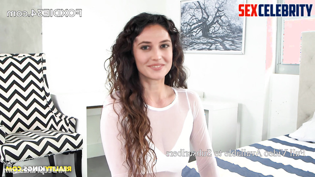 Eva Green fakeapp stretching and fingering her pussy to replace it with a dick