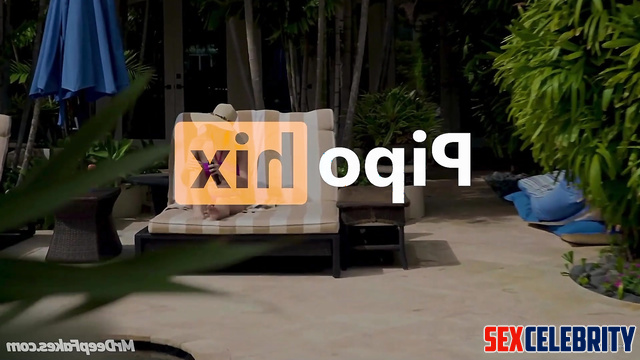 Holiday romance quickly turned into sex, Shakira in deep learning program