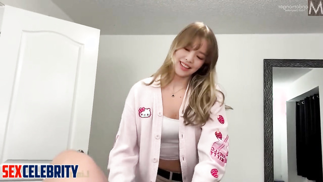 Fake Jennie (제니 블랙핑크) invited her neighbor to the movies