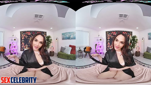 Horny Gal Gadot deepfake VR dirty talk, play with dildo and vibrator