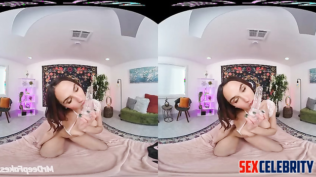 Horny Gal Gadot deepfake VR dirty talk, play with dildo and vibrator