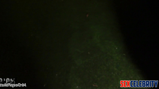 She is not shy about fucking in public - Sydney Sweeney celebrity sex