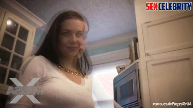 Couple having beauty sex right now, Lauren Graham in deepfake video
