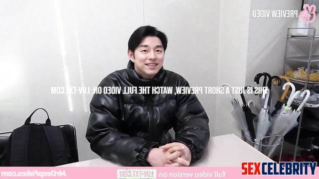 He wants to please his handsome lover with flowers, ai Gong Yoo 공유 진짜 가짜