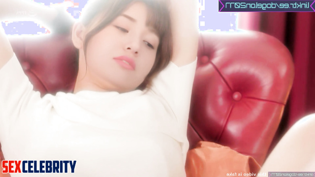 전소미 Somi is taking part in passionate sex with two guys 아이오아이/I.O.I 열정적 섹스