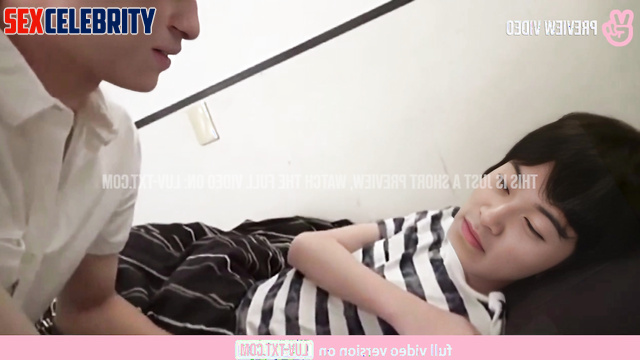 FAKE 마크 NCT Mark loves her boyfriend very much